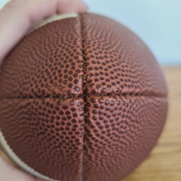 Wilson NCAA Football Junior Size Composite Leather Item F1663 7-9 Pounds Inflate - Picture 7 of 10